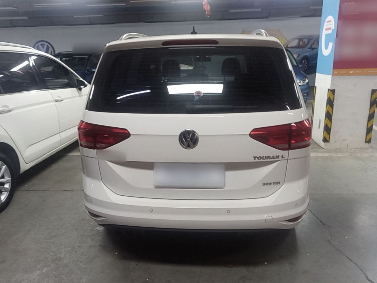 2021 L 280TSI DSG 7-Seater photo 3