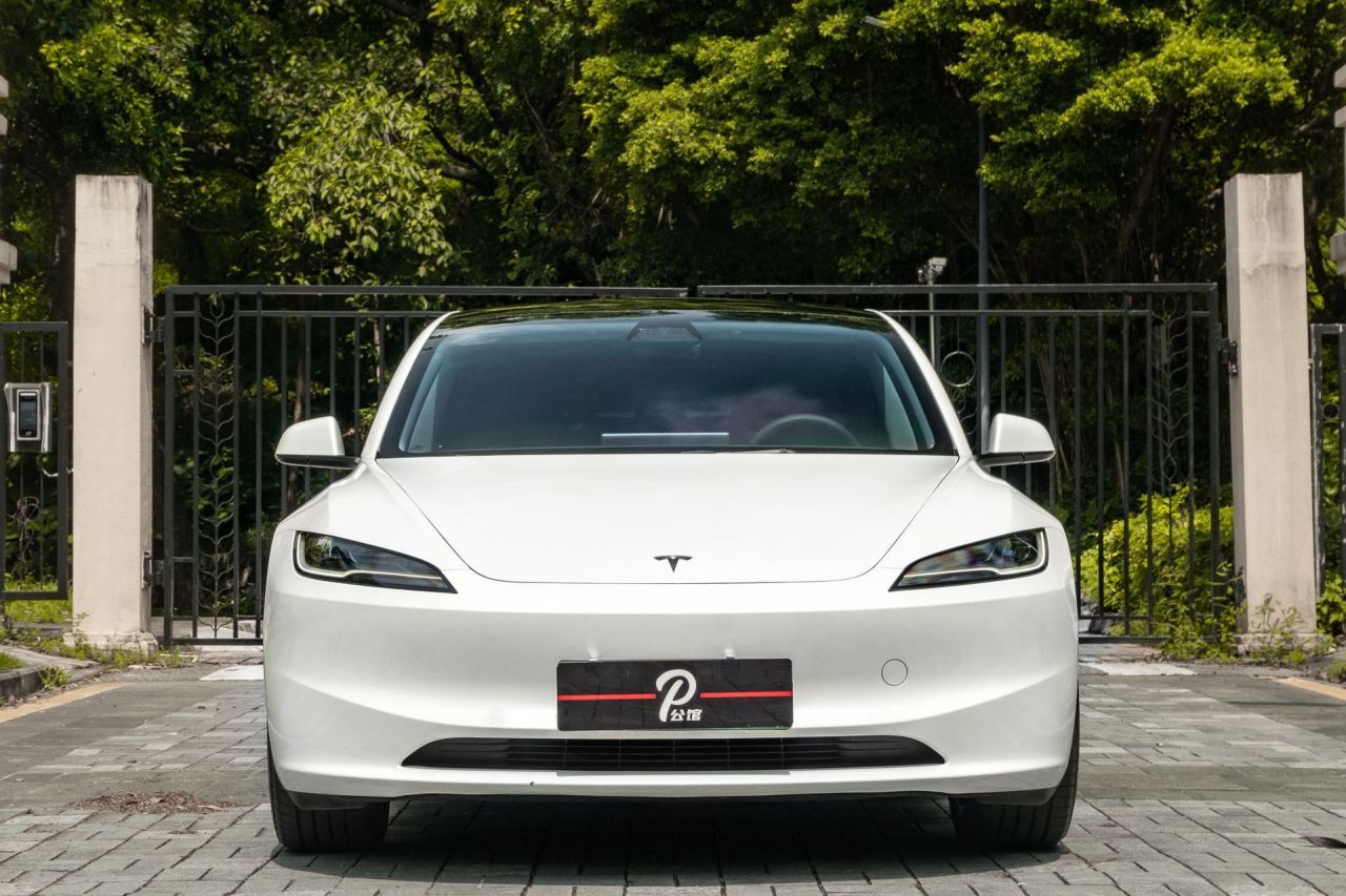 Model 3 2025 Long Range RWD photo 2