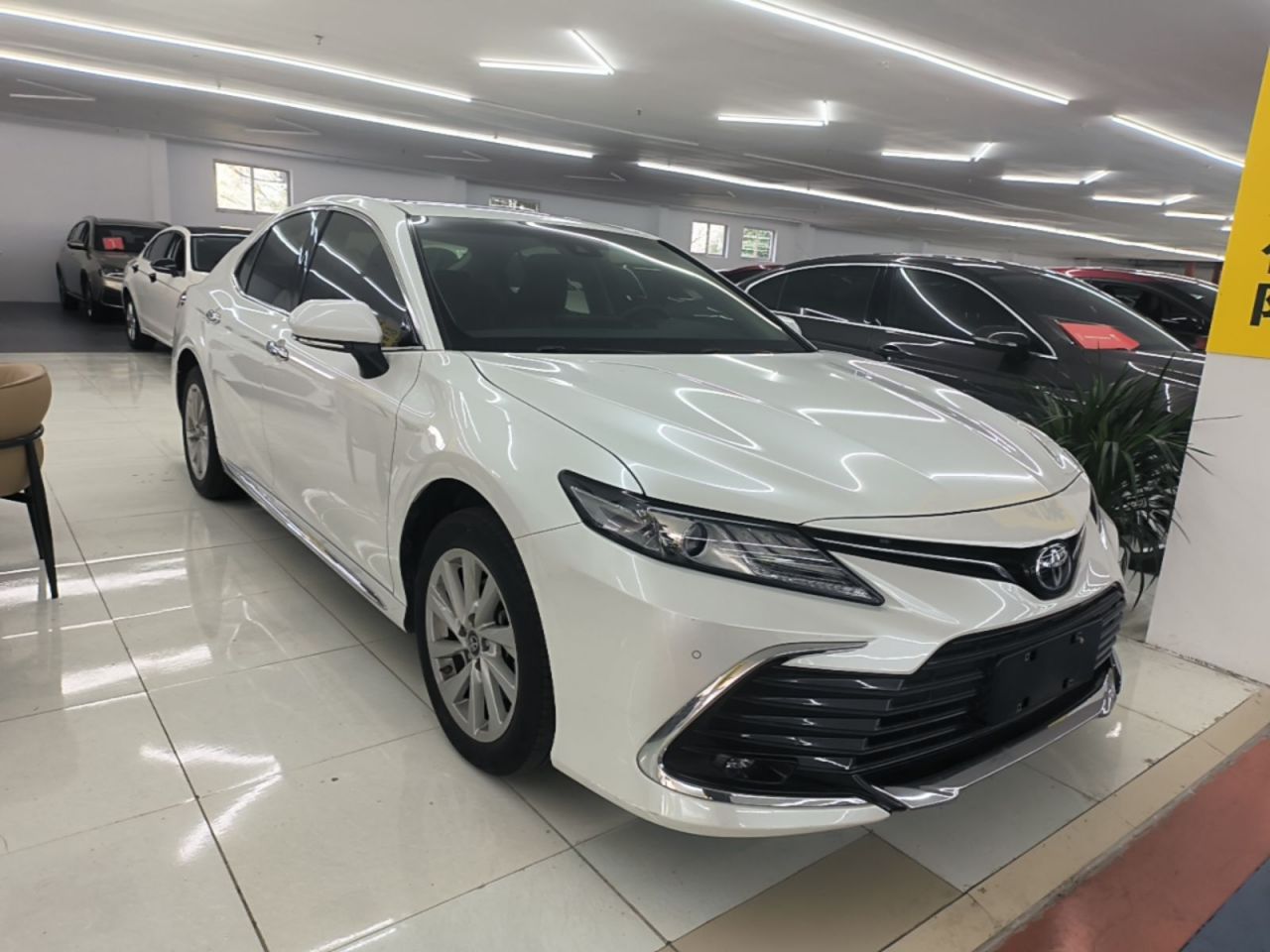 Camry 2023 2.0G Luxury photo 3