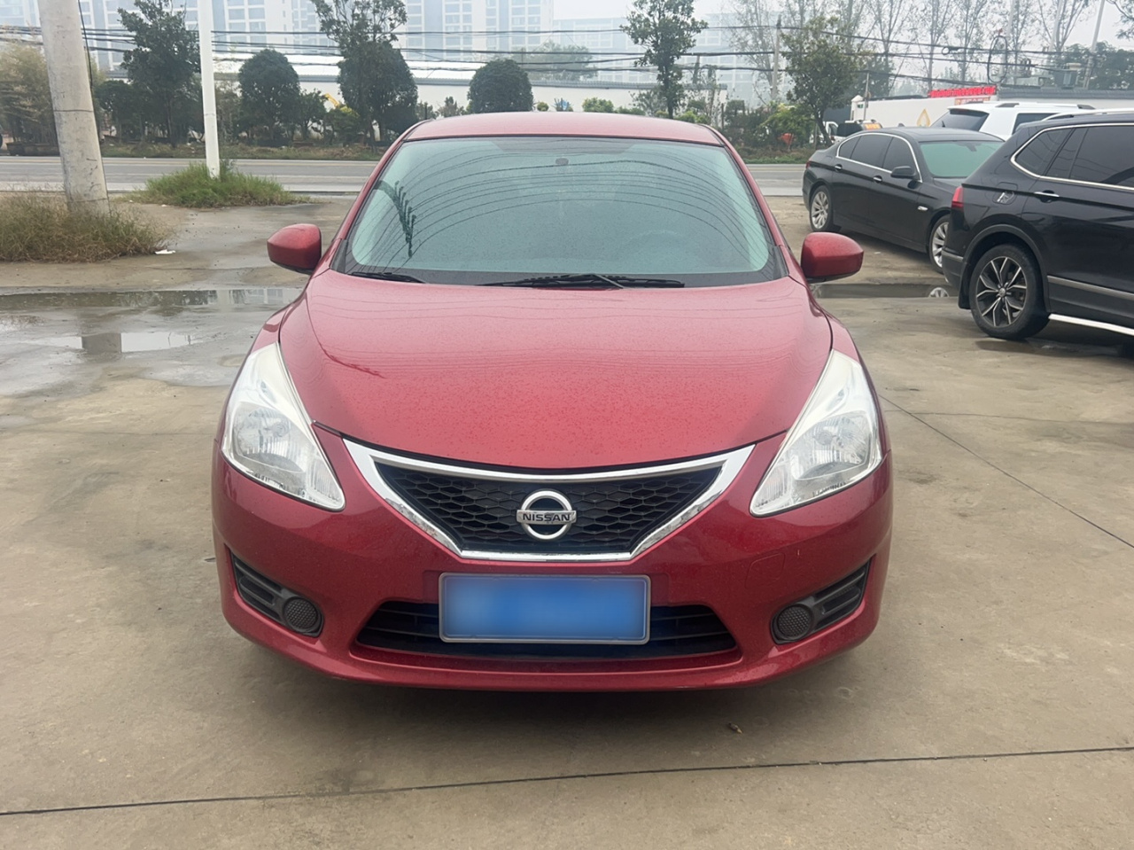 Tiida 2014 1.6L CVT Comfort photo 2