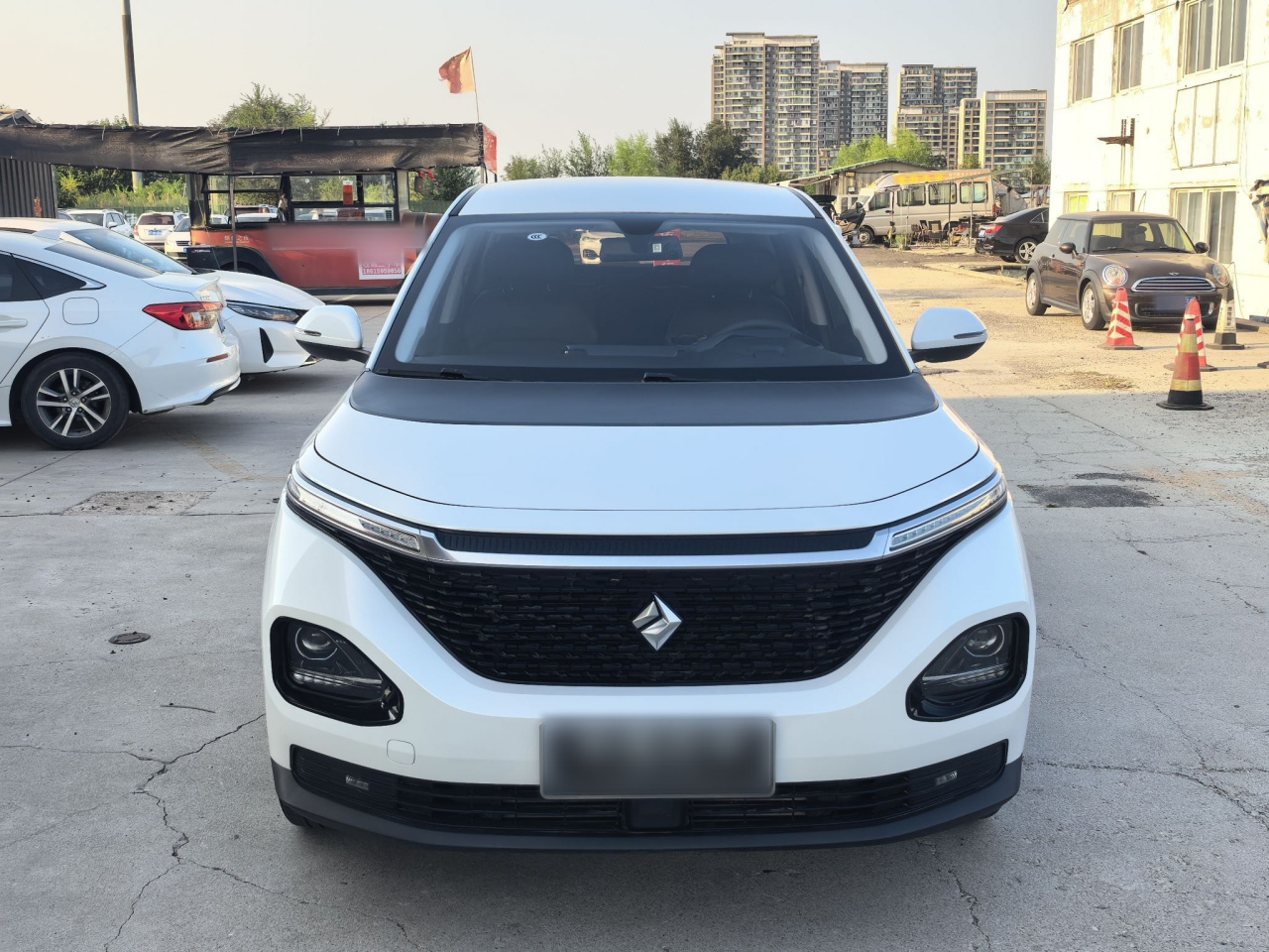 RM-5 2019 1.5T CVT 24 Elite 7-Seater photo 2