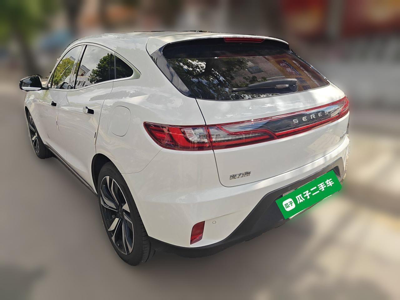 SERES SF5 2021 AWD photo 4