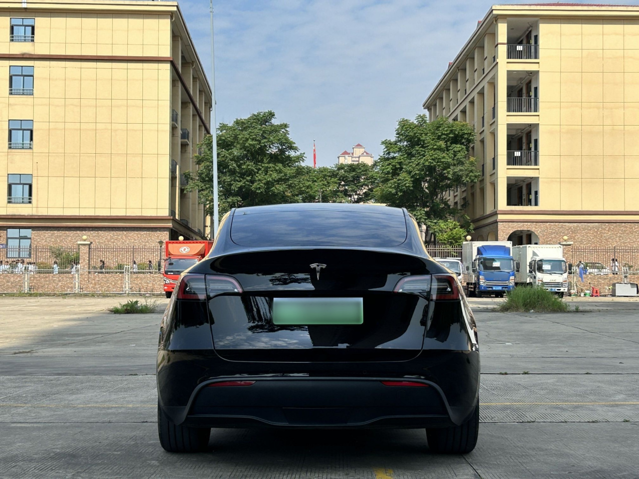Model Y 2023 RWD photo 4