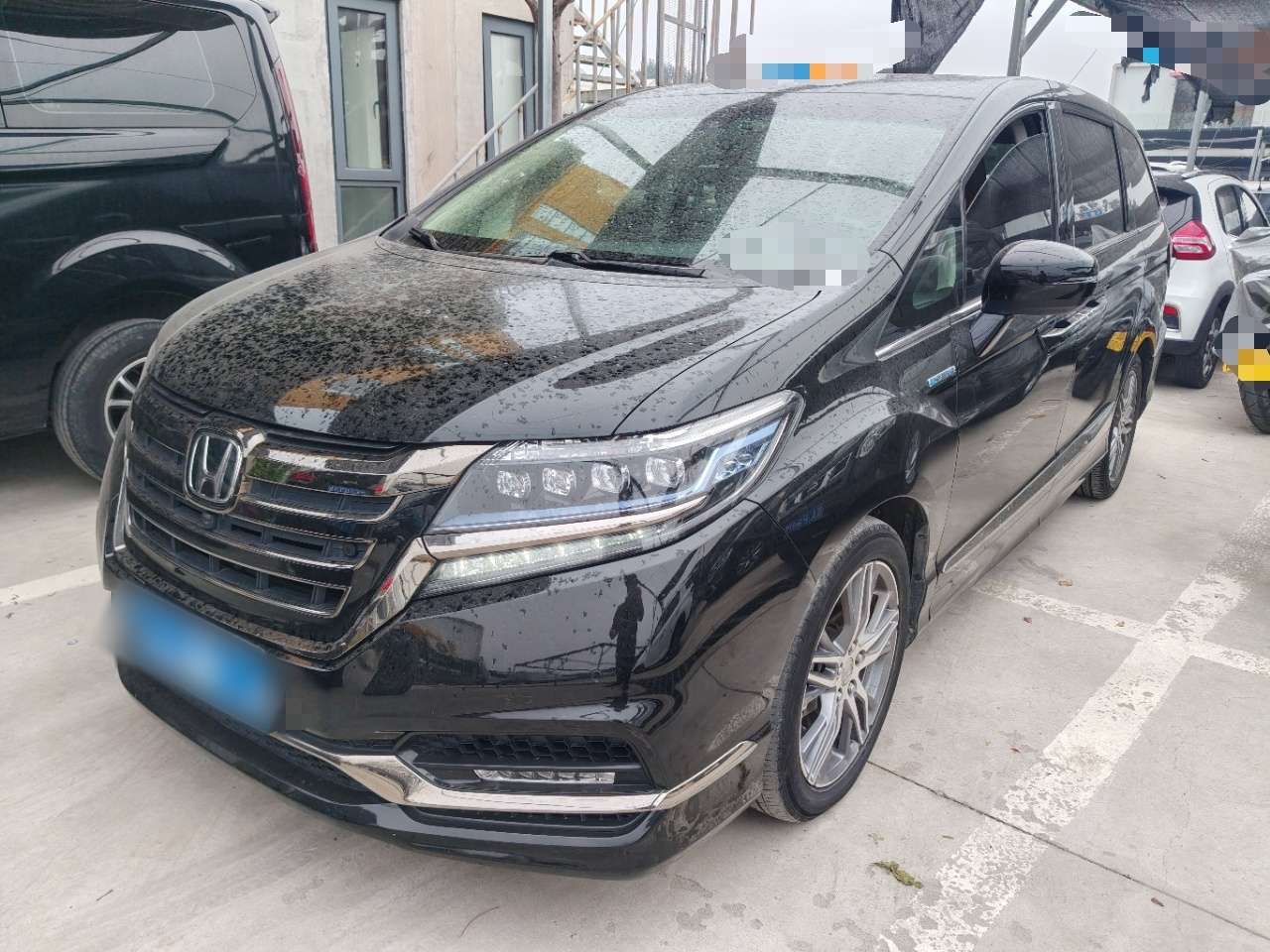 Elysion 2019 2.0L Hybrid Supreme