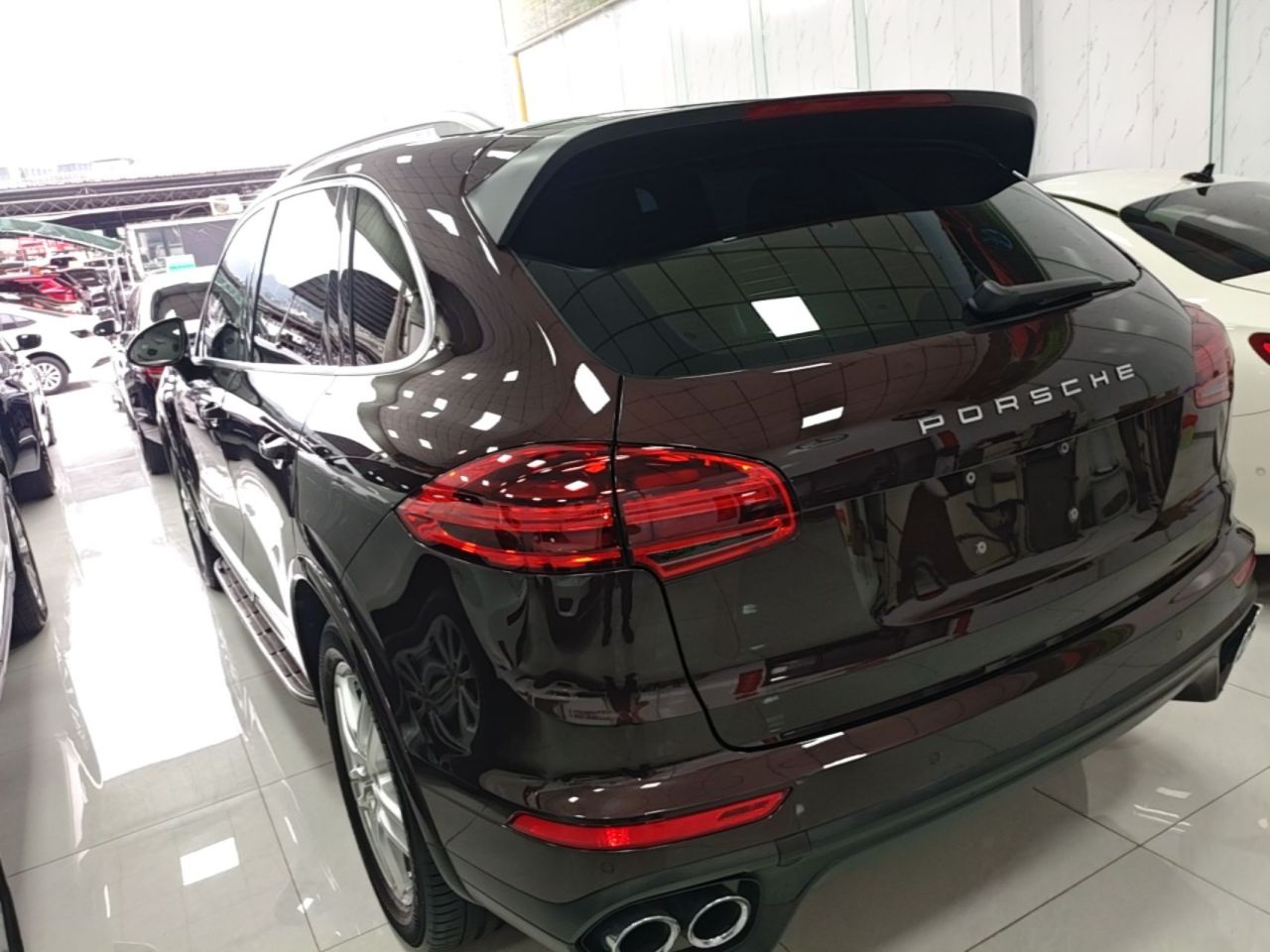 2016 Cayenne Platinum Edition 3.0T photo 4