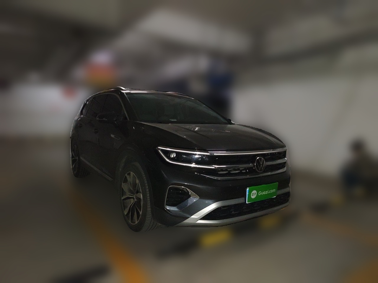 2021 530TSI AWD Flagship Pro photo 3