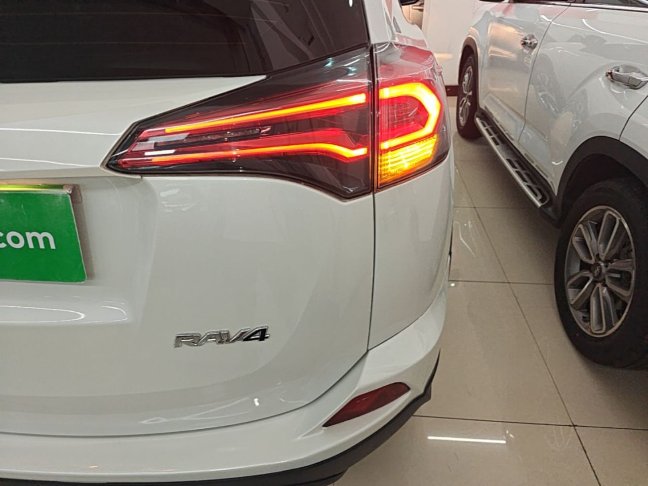 RAV4 2019 2.0L CVT RWD China V photo 2