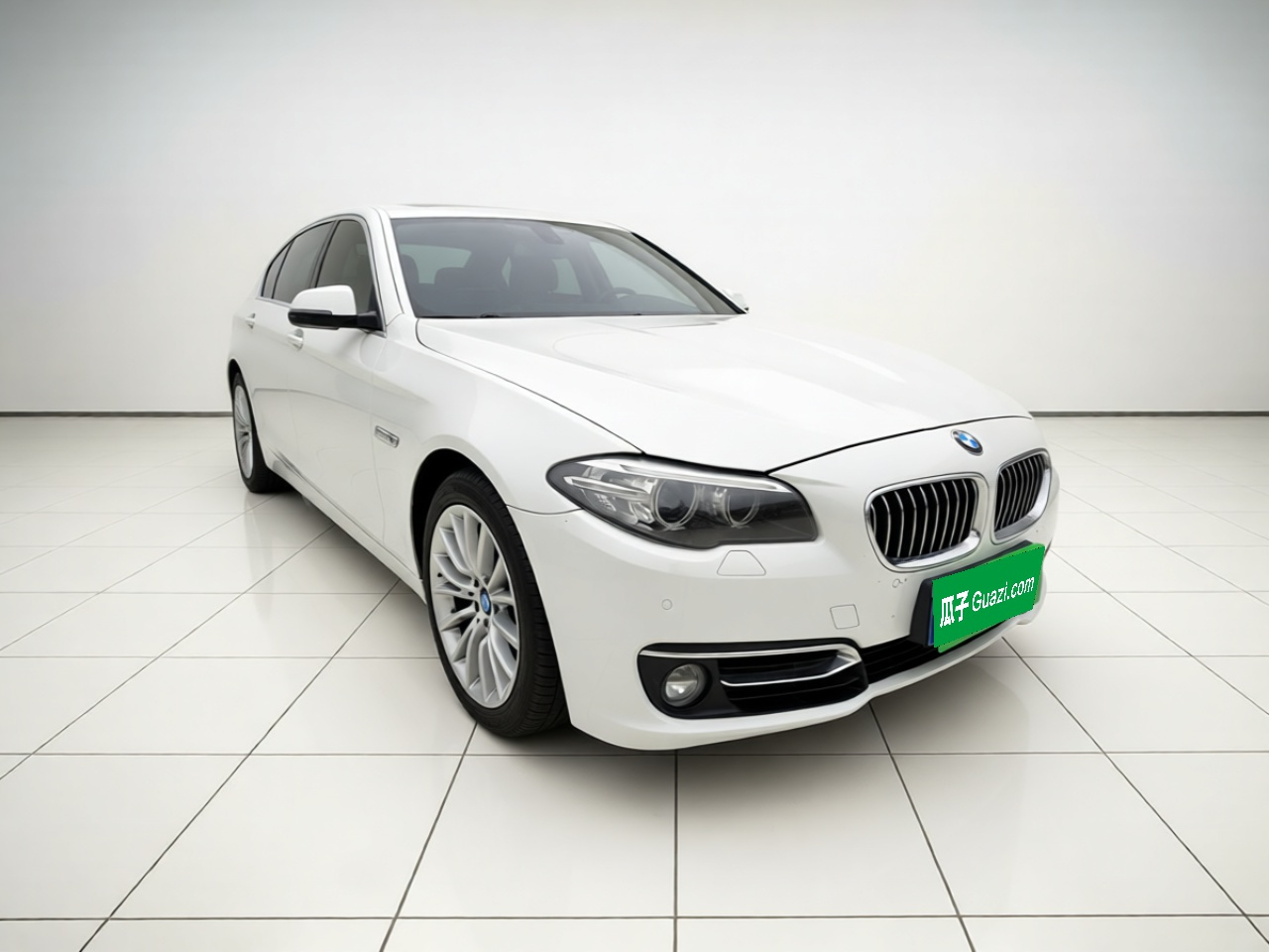 5 Series 2014 525Li Luxury Design Package photo 3