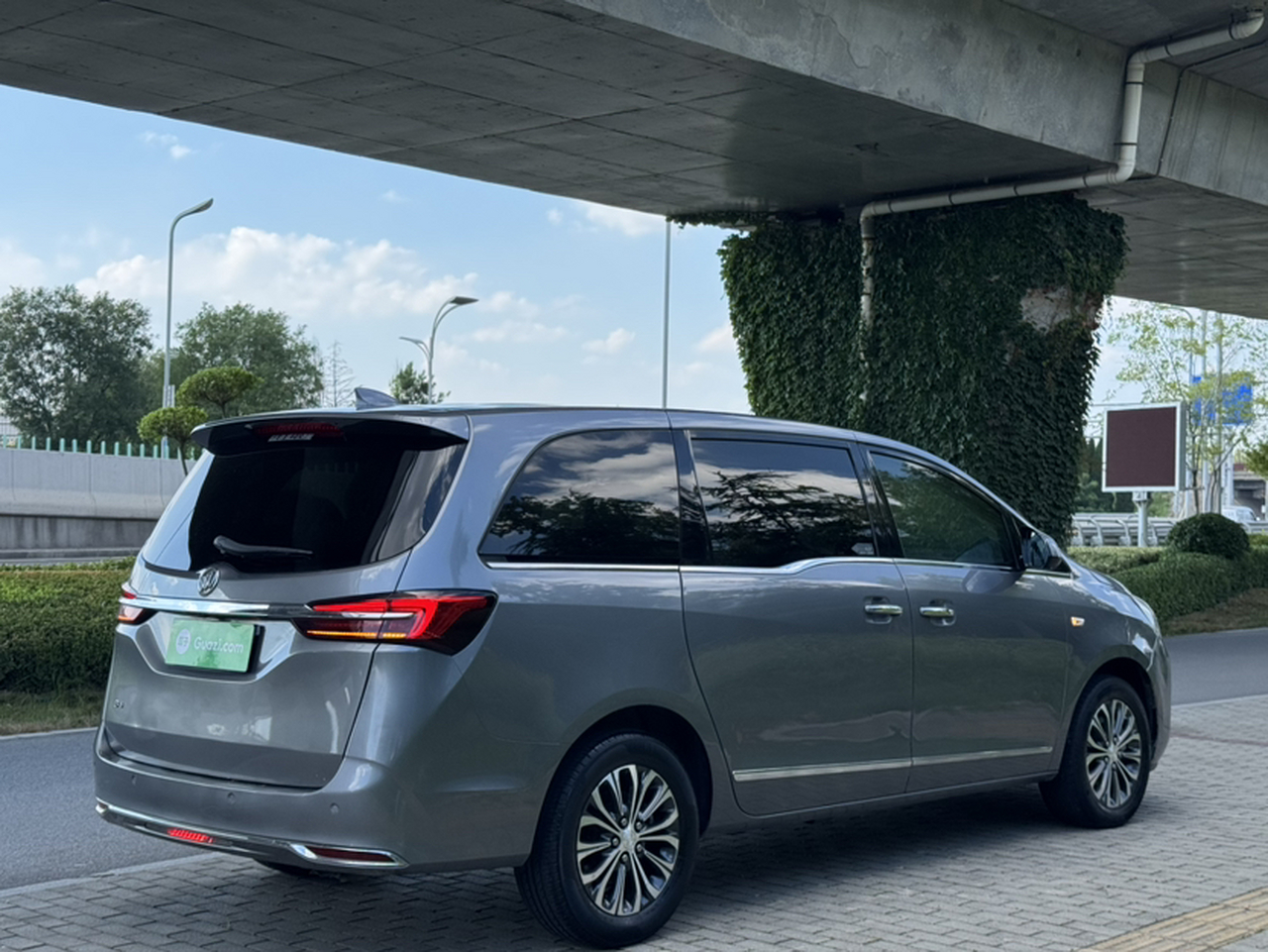 GL8 2021 652T Luxury photo 4