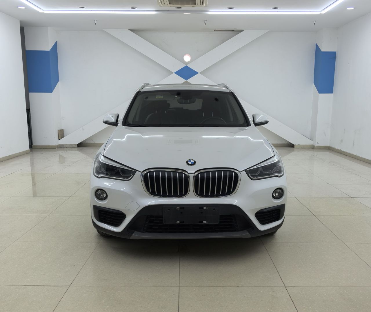 X1 2019 sDrive20Li Leading photo 3
