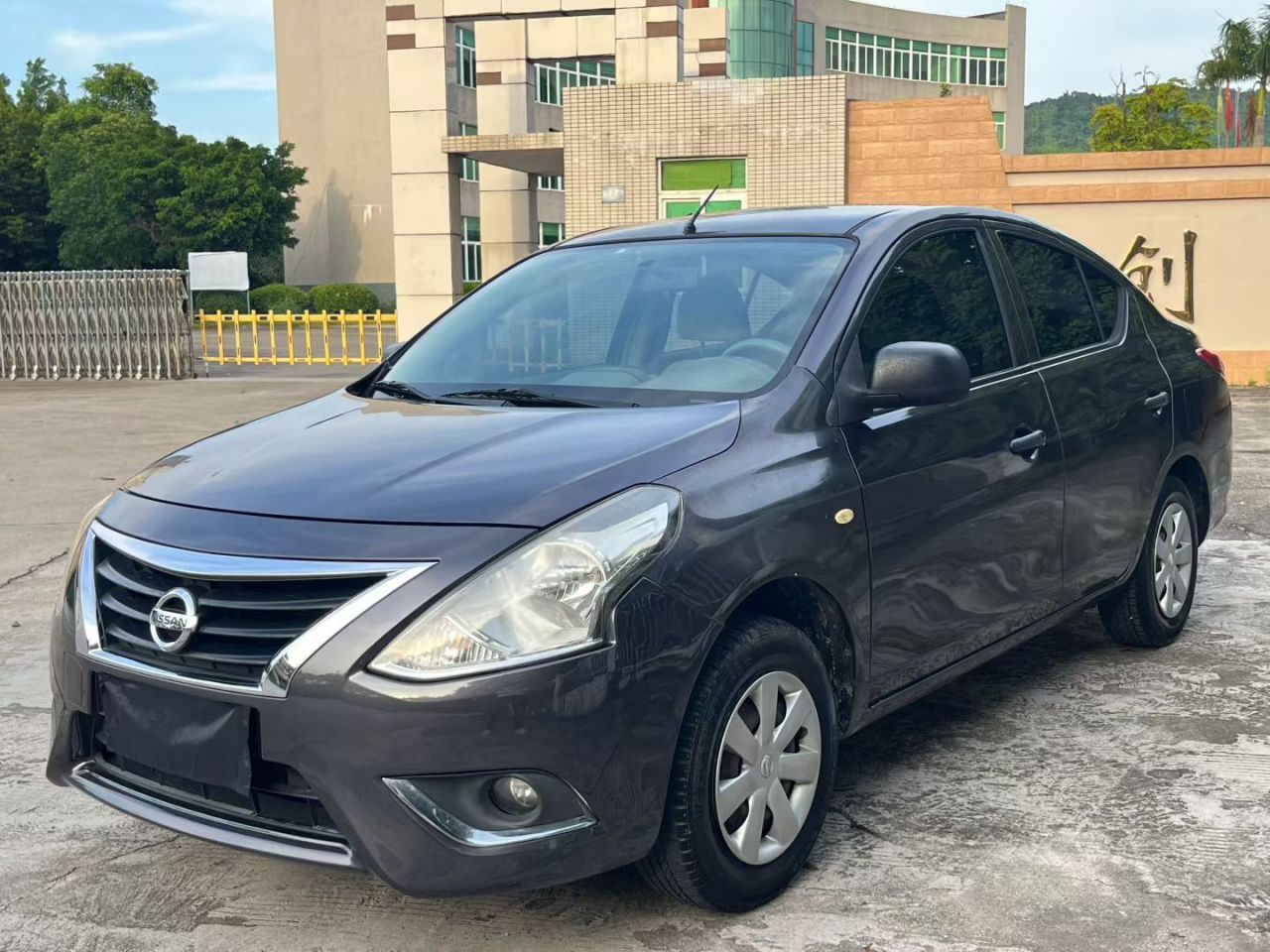 2015 1.5XE MT Comfort