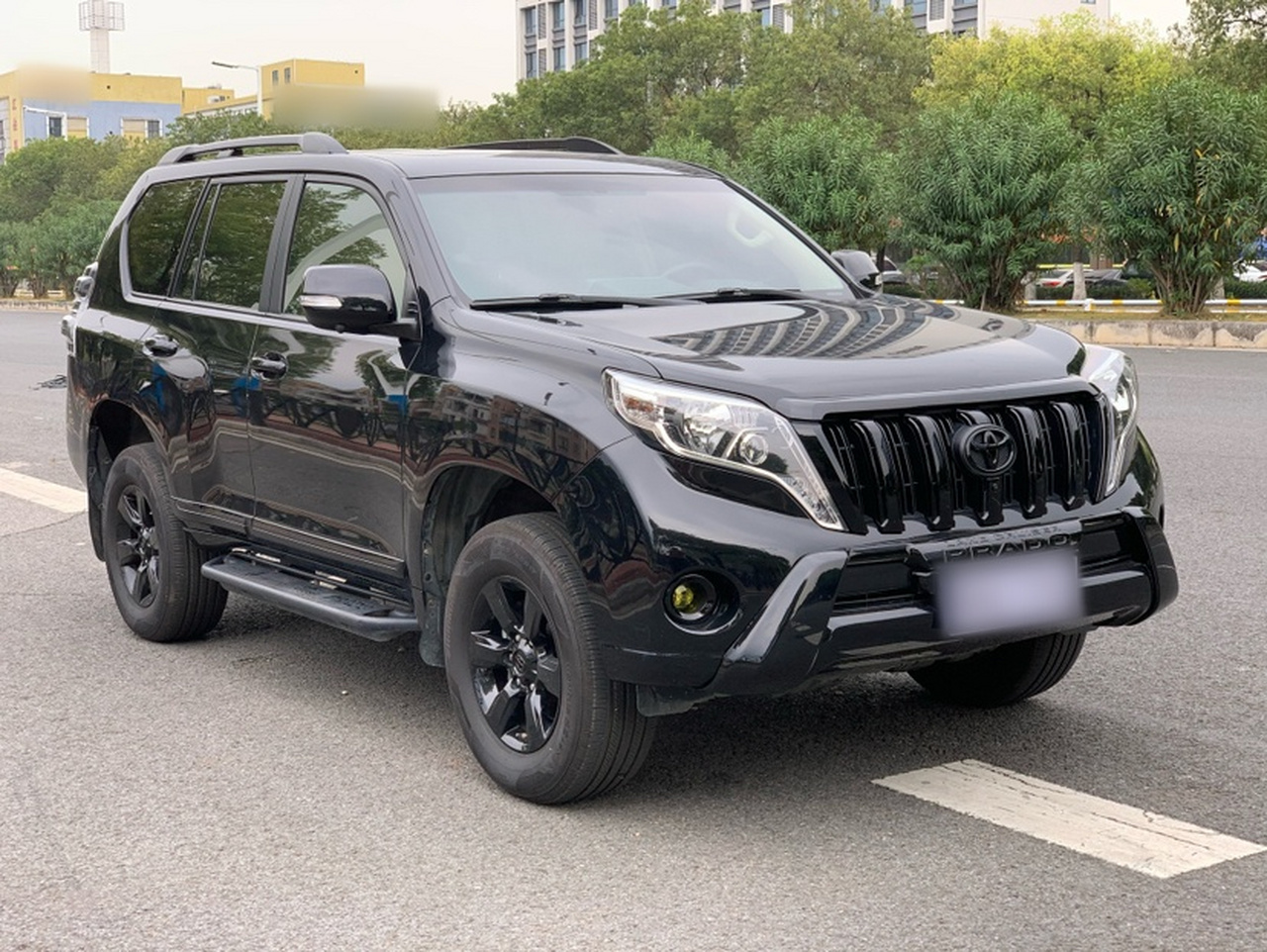 Prado Parallel Import photo 3