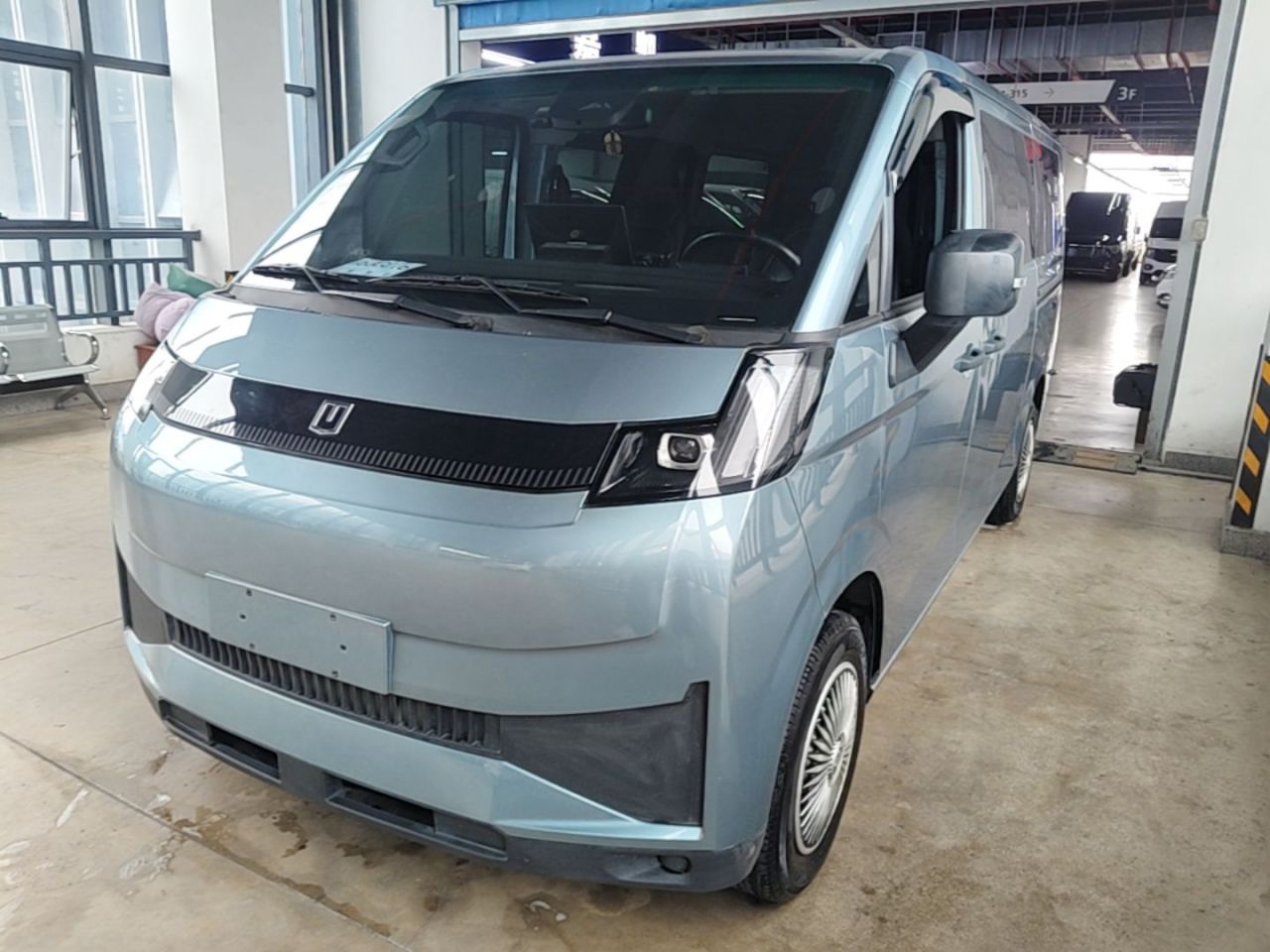 V 2025 V7E 51.4kWh