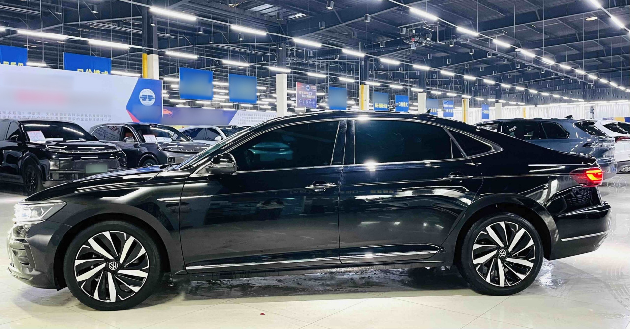 Passat 2023 330TSI Luxury photo 5