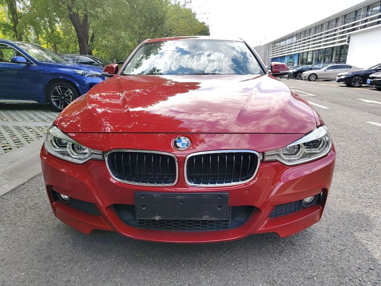 3 Series 2018 320Li Leading M Sport Package photo 2