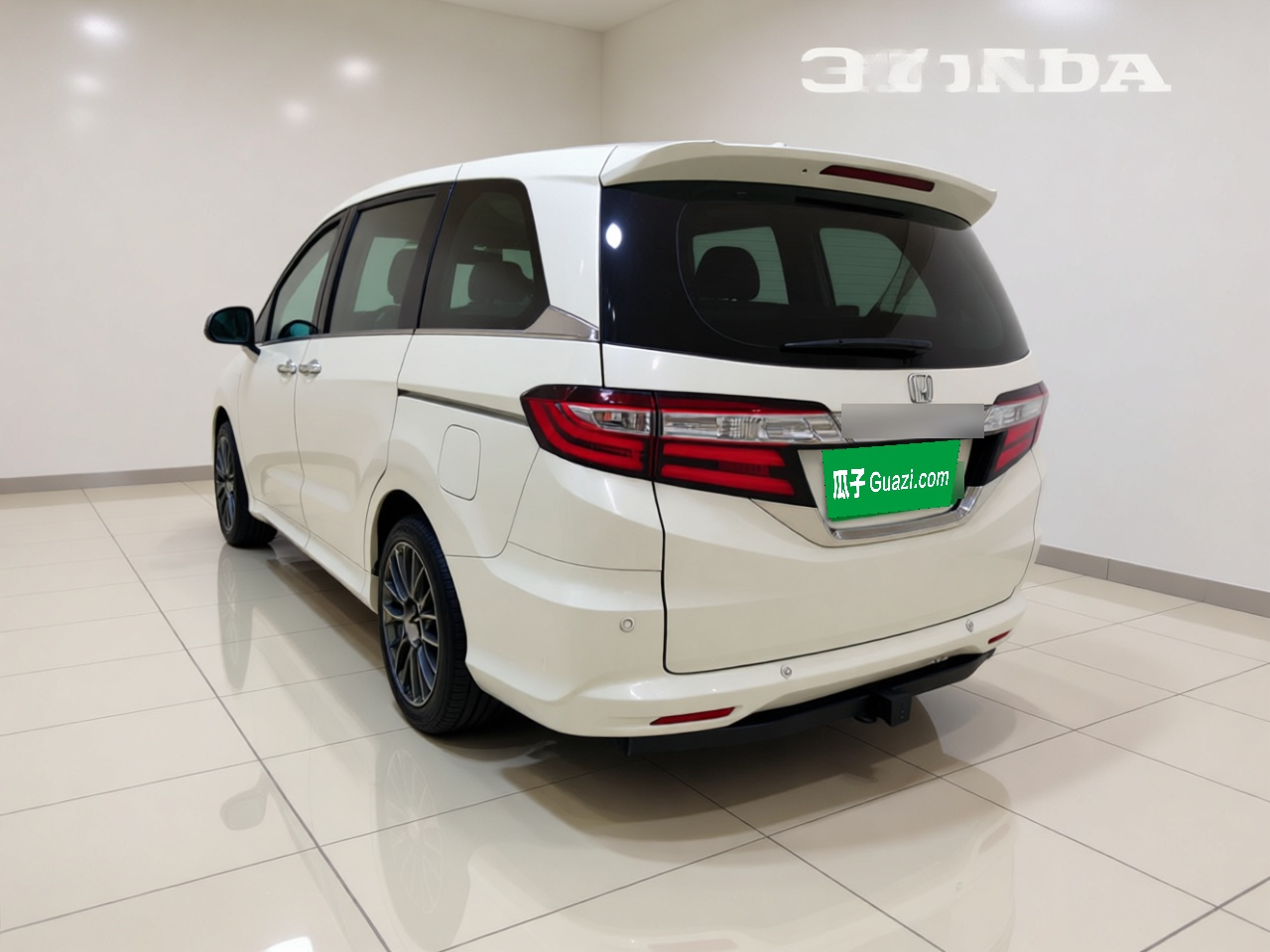 Odyssey 2015 Facelift 2.4L Luxury photo 4