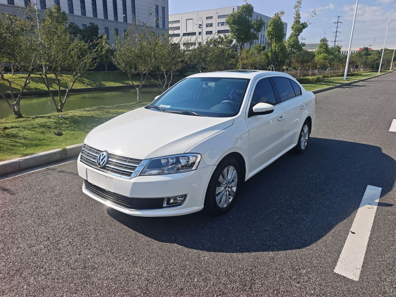 Lavida 2013 Facelift Classic 1.6L AT Comfort