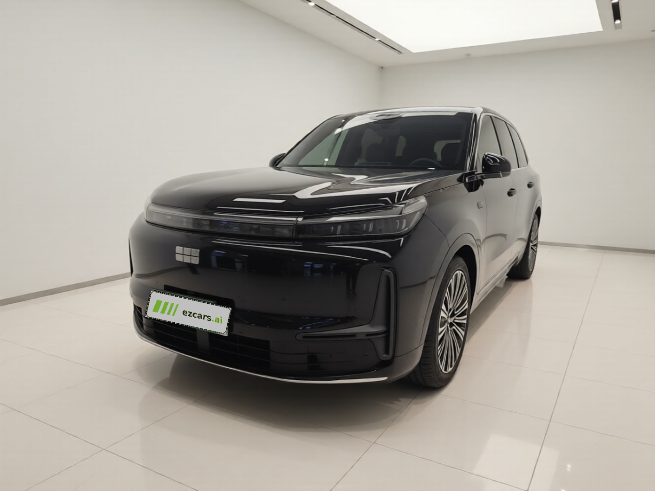 Galaxy M9 2025 210km AWD Pilot