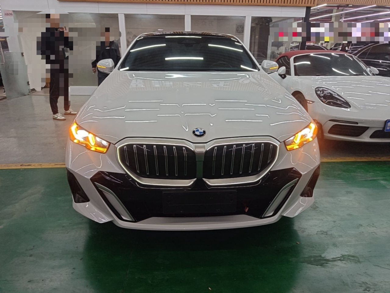 5 Series 2024 525Li M Sport Package photo 2