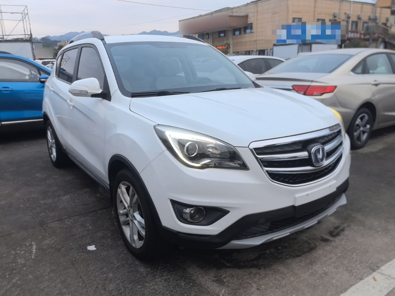 CS35 2017 1.6L MT Luxury photo 3