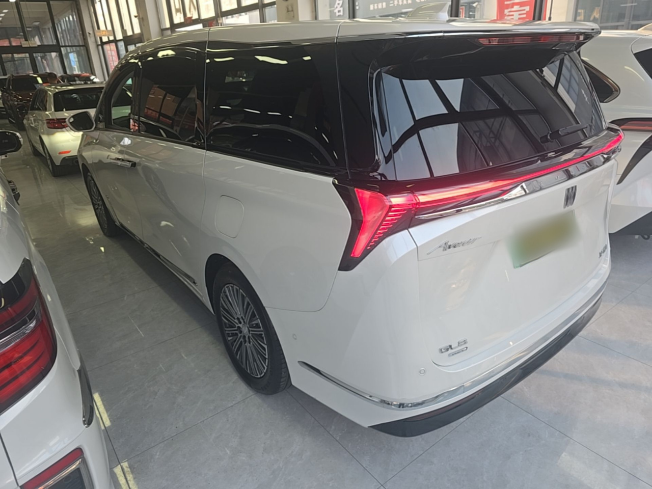 GL8 EV 2024 7-Seater photo 4