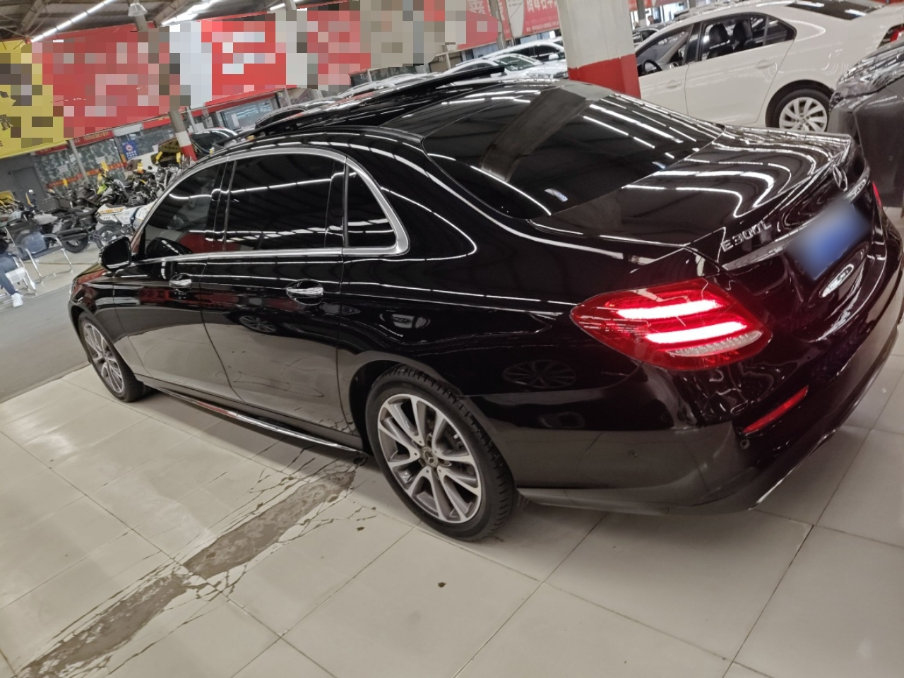 E-Class 2019 E 300 L Sport Luxury photo 4
