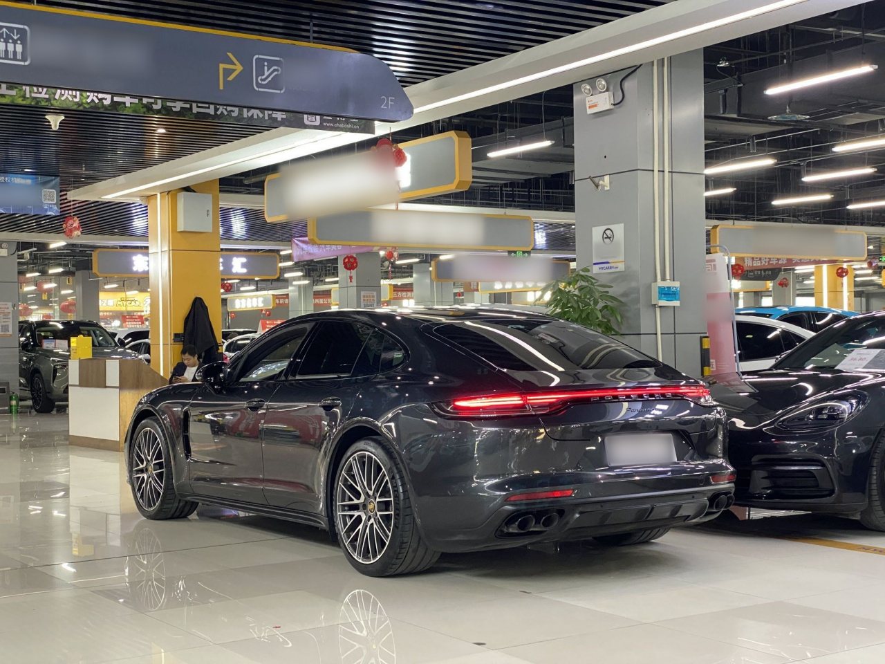 2023 Facelift Panamera 2.9T Platinum photo 3