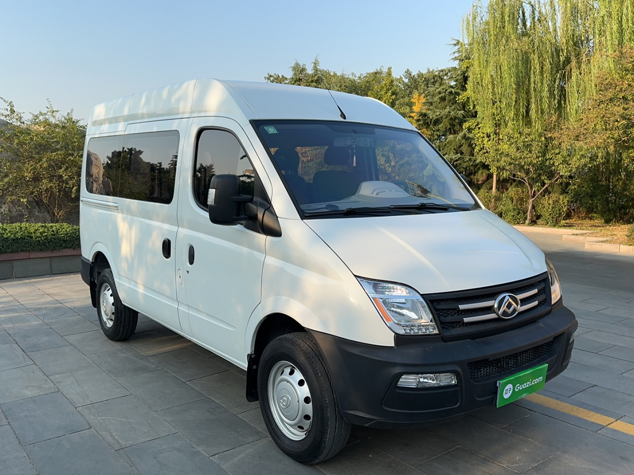 MAXUS V80 2019 2.5T Classic 6 MT Facelift Short Wheelbase 5/6-Seater photo 3