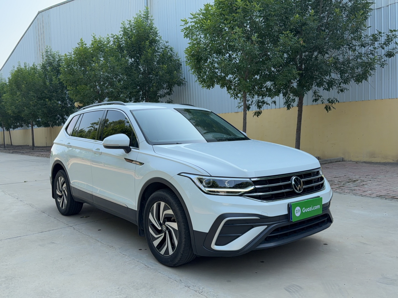 Tiguan L 2023 330TSI AT RWD Comfort photo 3
