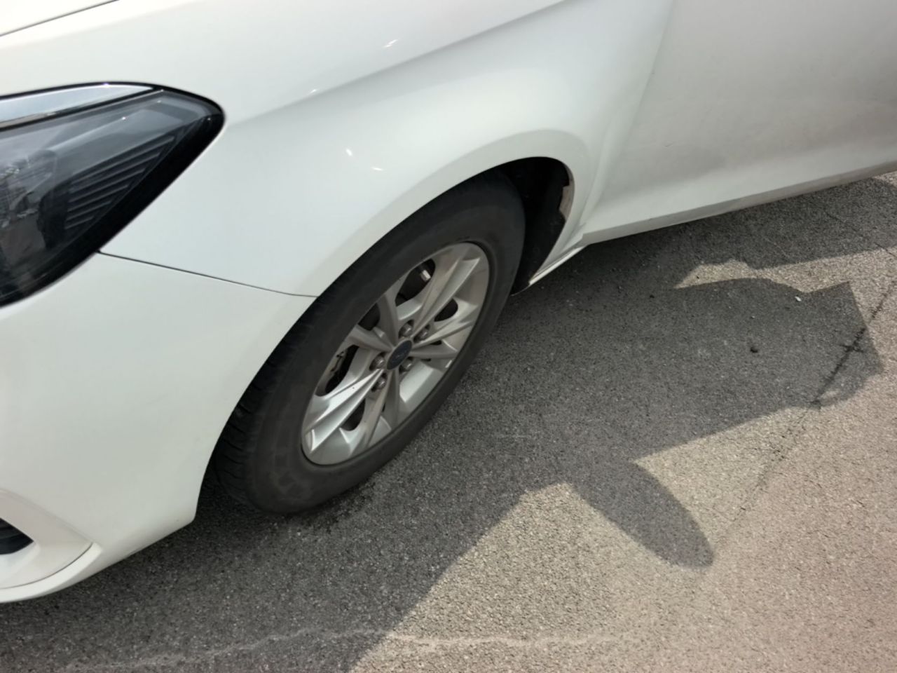 Escort 2021 1.5L AT photo 2