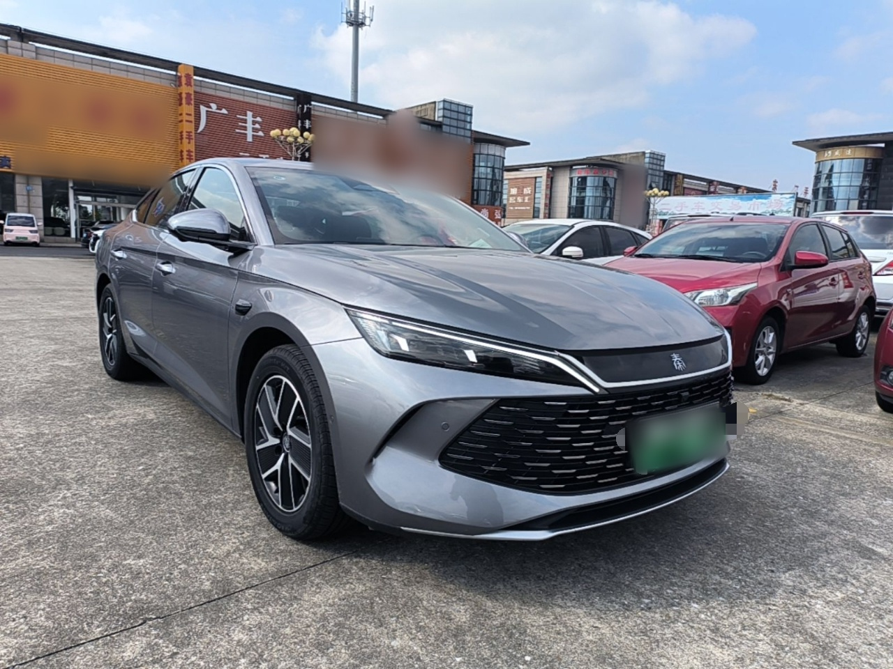 Qin L 2025 DM-i ADAS 120KM photo 3