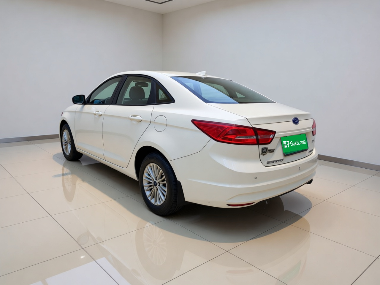 Escort 2017 1.5L AT Comfort photo 4