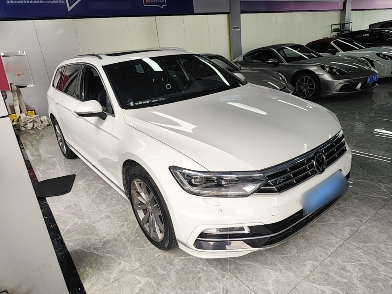 2016 380TSI RWD R-line photo 5