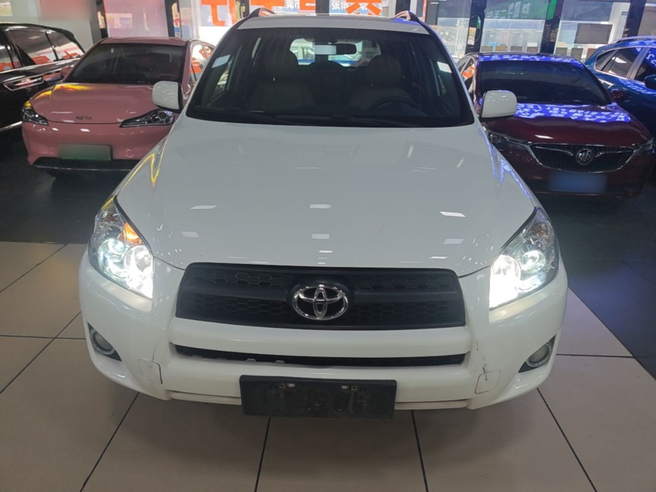 RAV4 2011 2.0L AT Classic photo 2