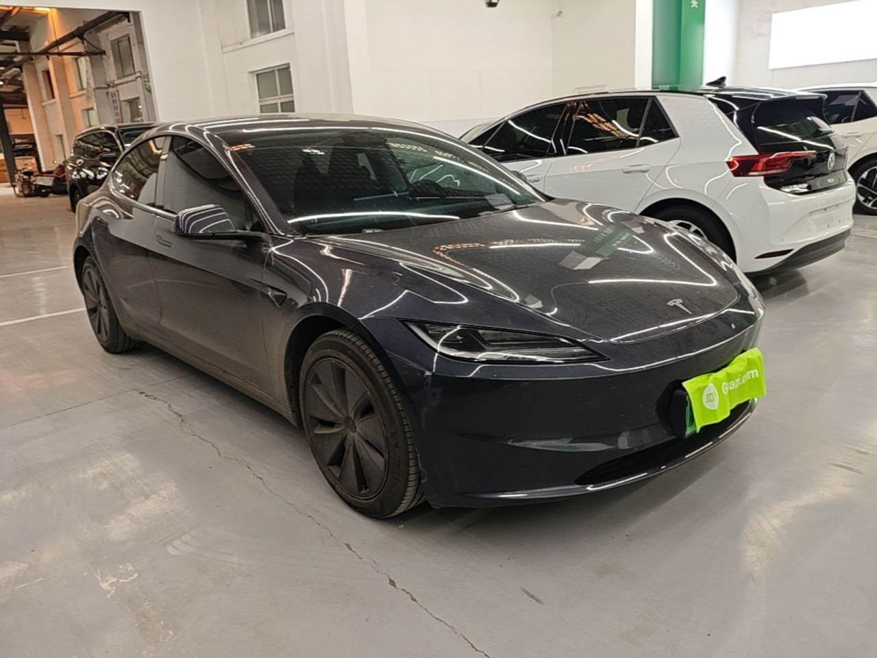 Model 3 2023 RWD photo 5