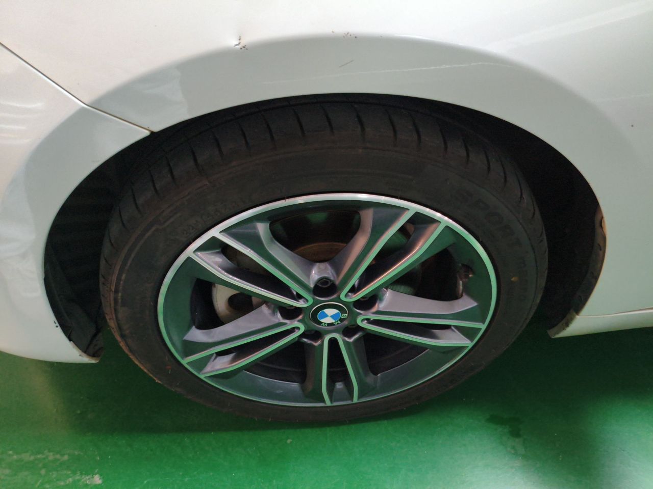 1 Series 2017 118i Sport photo 2