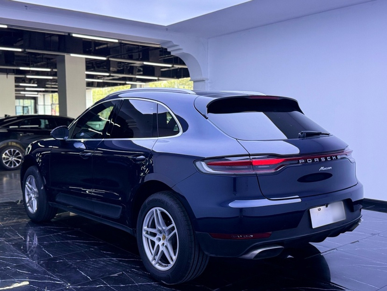 2018 Macan 2.0T photo 2