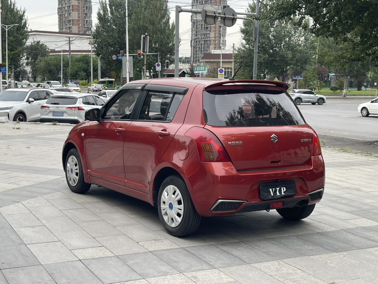 Swift 2014 1.3L MT Standard photo 4