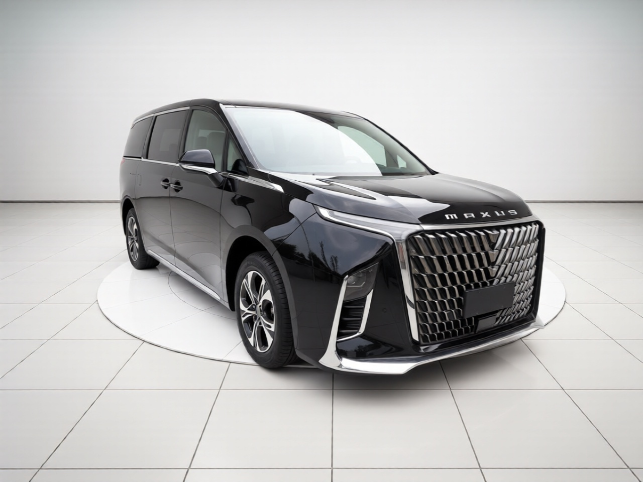 MAXUS G90 2024 2.0T 7-Seater photo 3