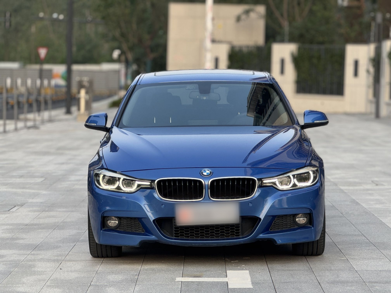 3 Series 2018 320Li Leading M Sport Package photo 4