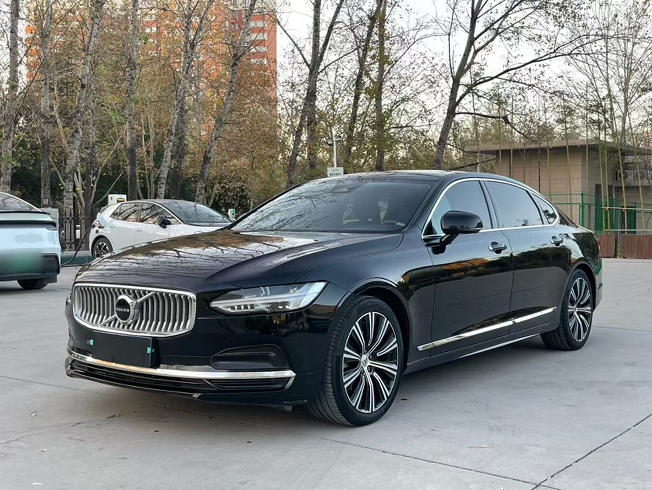 S90 2023 B5 Luxury