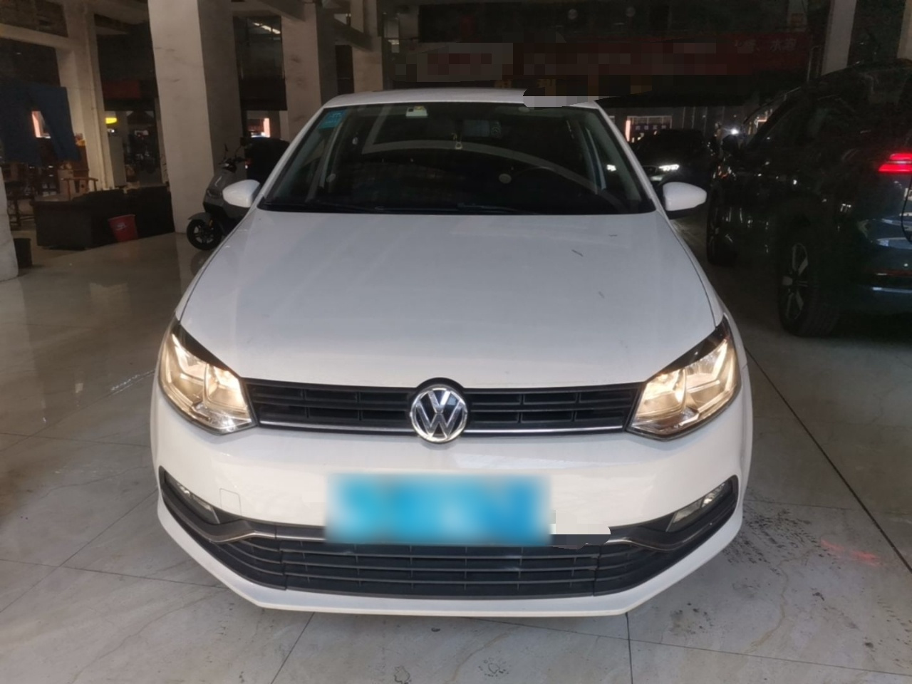 Polo 2016 1.6L AT Comfort photo 2
