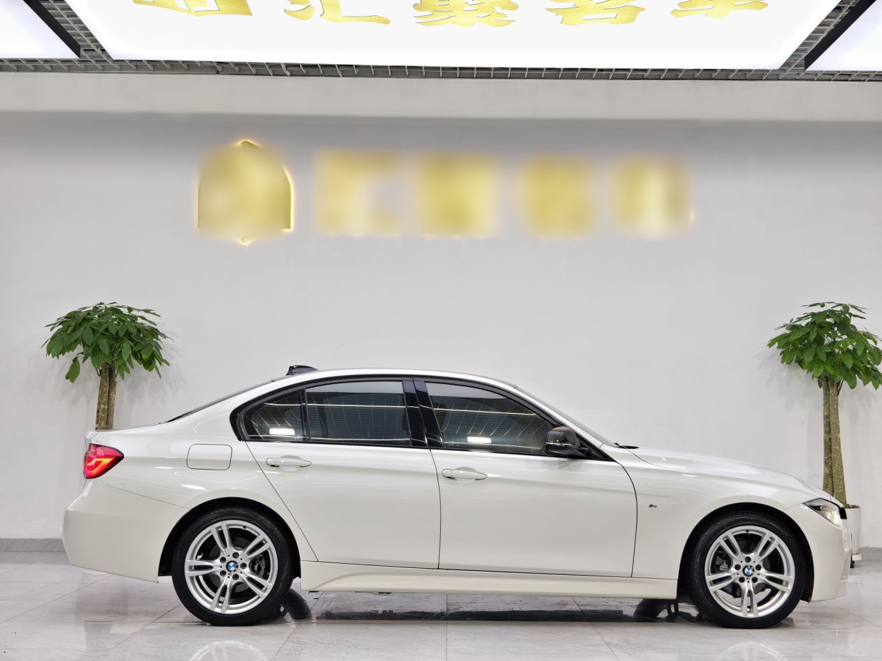 3 Series 2017 320i M Sport photo 4