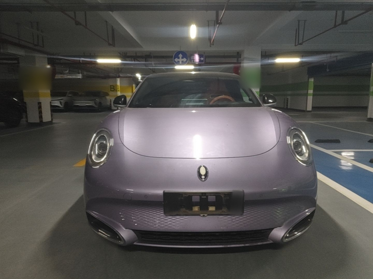 2022 555km Premium photo 2