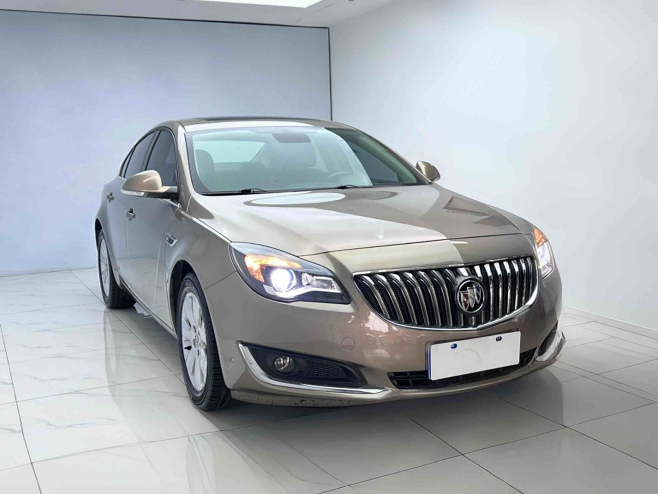 Regal 2015 1.6T Fashion Tech