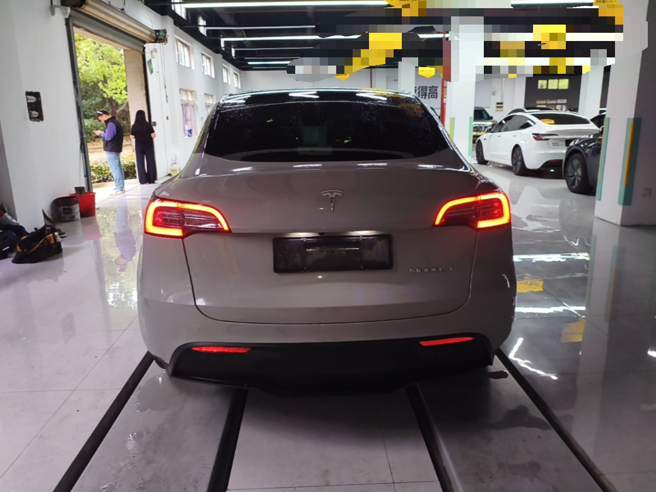 Model Y 2023 RWD photo 5