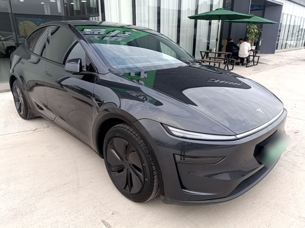 Model Y 2025 RWD photo 5
