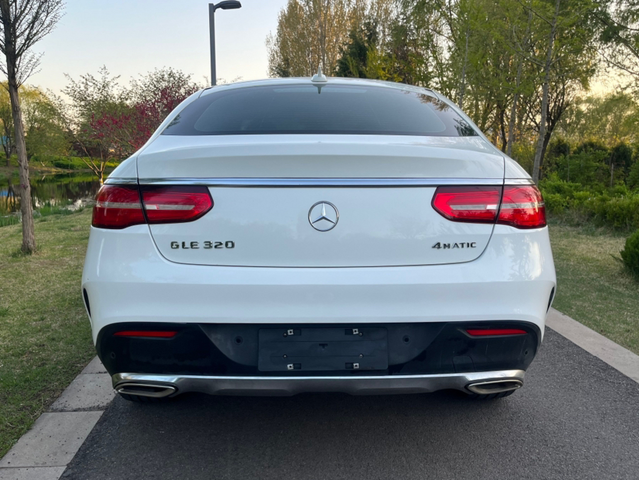 GLE Coupe 2015 GLE 320 4MATIC Coupe SUV photo 4