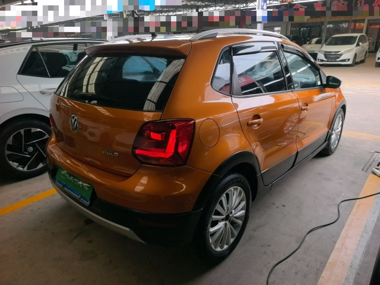 2014 1.6L Cross Polo AT photo 4