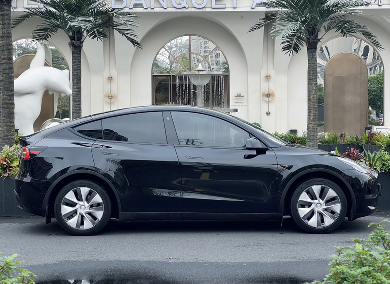Model Y 2023 Long Range AWD photo 2